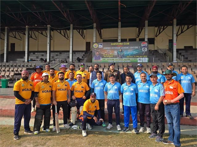 Director Tourism Jammu Dr Vikas Gupta meeting with Players on the opening Day